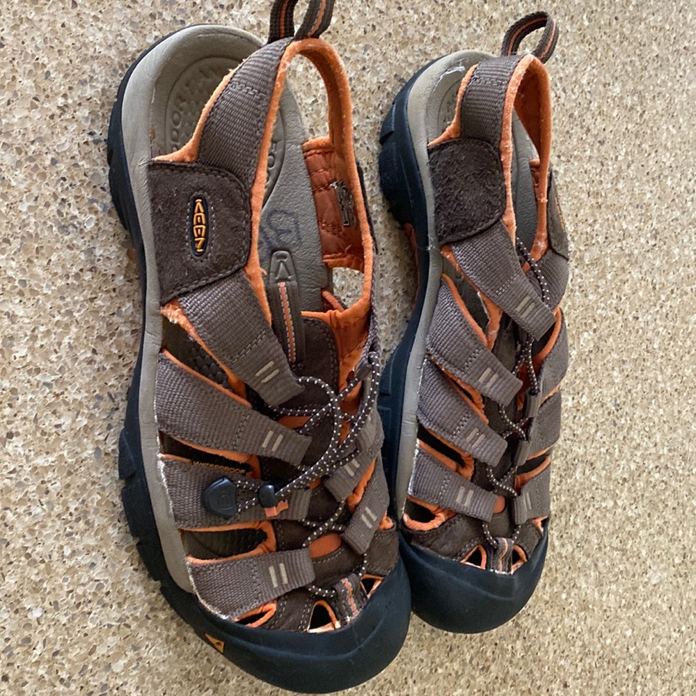 KEEN Waterproof Sandals Men's 12, brown and orange, Outdoor Hiking Shoes